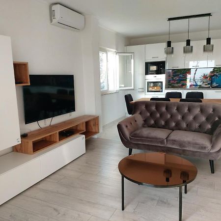 Apartment Franic Sućuraj エクステリア 写真