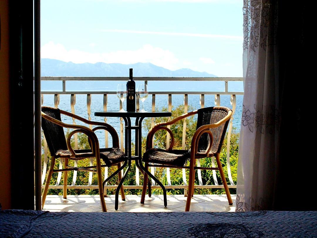 Apartment Franic Sućuraj エクステリア 写真