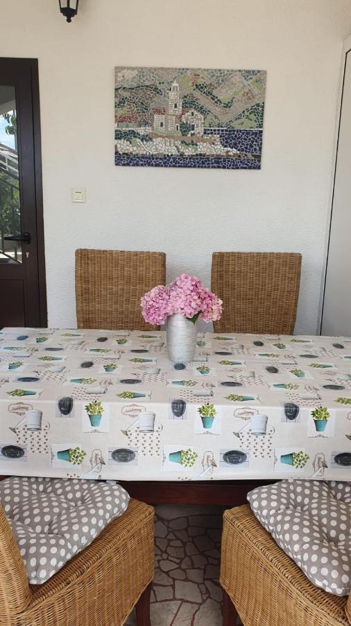 Apartment Franic Sućuraj エクステリア 写真