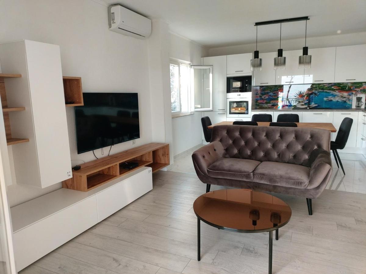 Apartment Franic Sućuraj エクステリア 写真