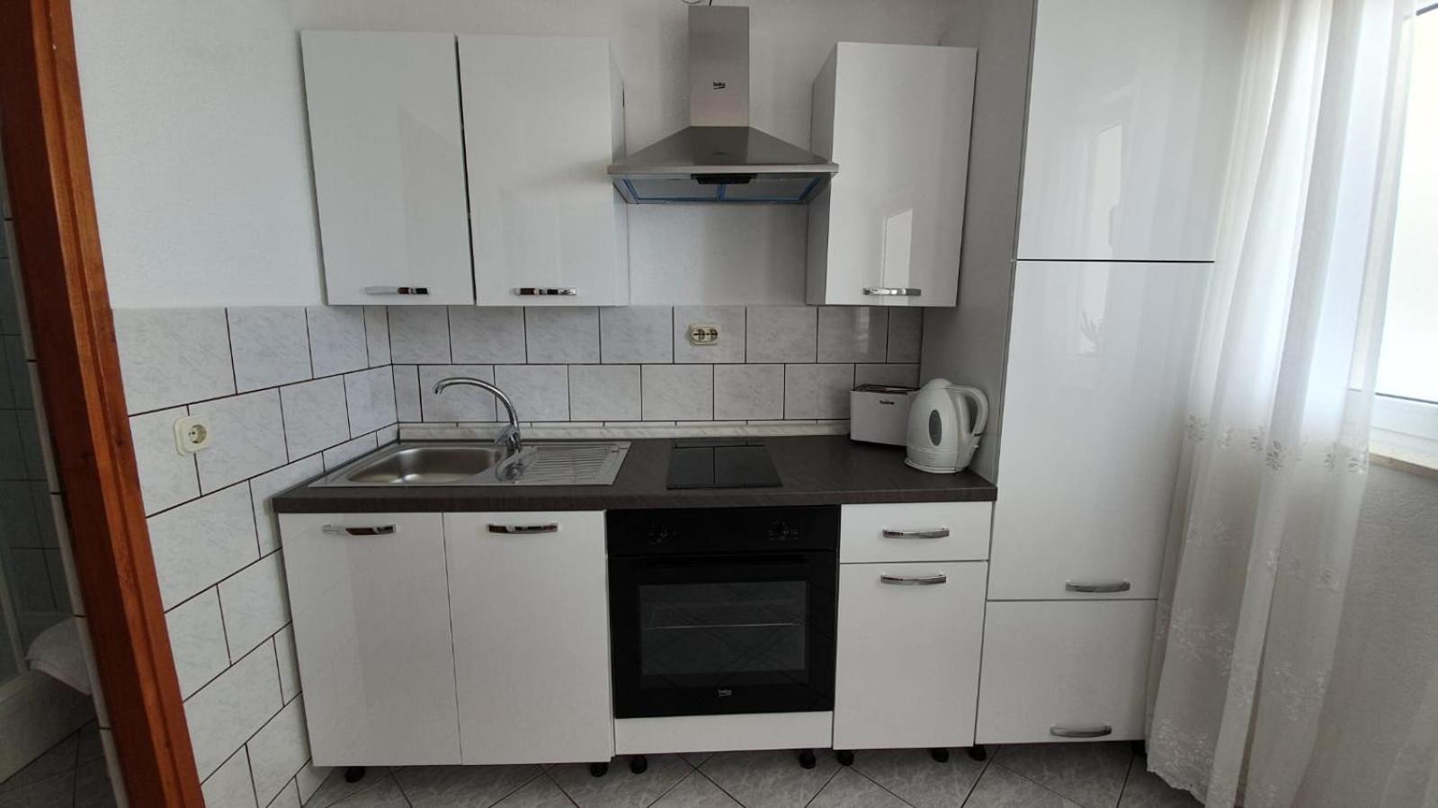 Apartment Franic Sućuraj 部屋 写真